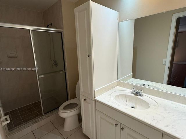 4-bedroom home for rent in Hollywood - 3326 Farragut St 6D - MondialRealty