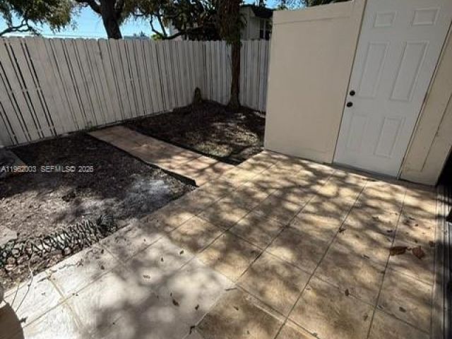 4-bedroom home for rent in Hollywood - 3326 Farragut St 6D - MondialRealty