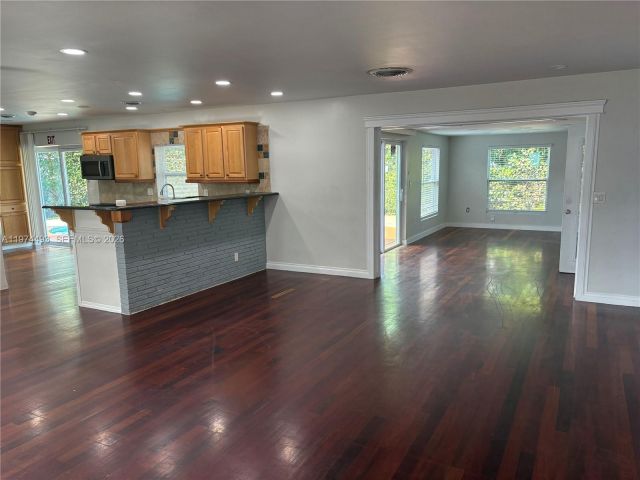 Home for rent at 3617 Cleveland St - photo 7474549