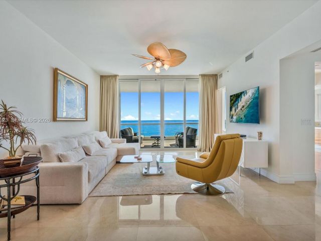 Apartment for sale  Unit #1202 - photo 7497574