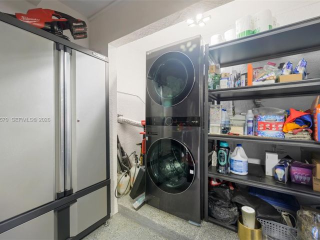 Home for rent at 1935 Keystone Blvd 1935 - photo 7526519