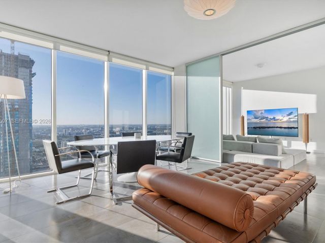 Apartment for sale  Unit #3807 - photo 7488384