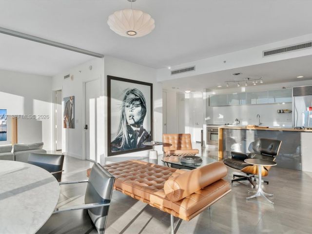 Apartment for sale  Unit #3807 - photo 7488387