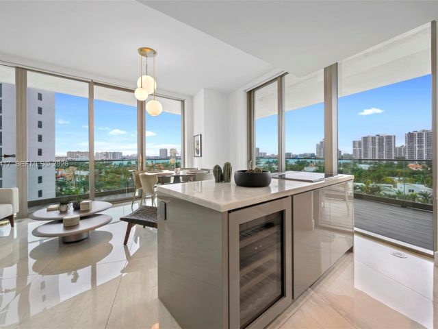 Apartment for sale  Unit #605 - photo 7495735