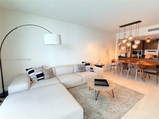 Apartment for rent  Unit #4611 - photo 7510671