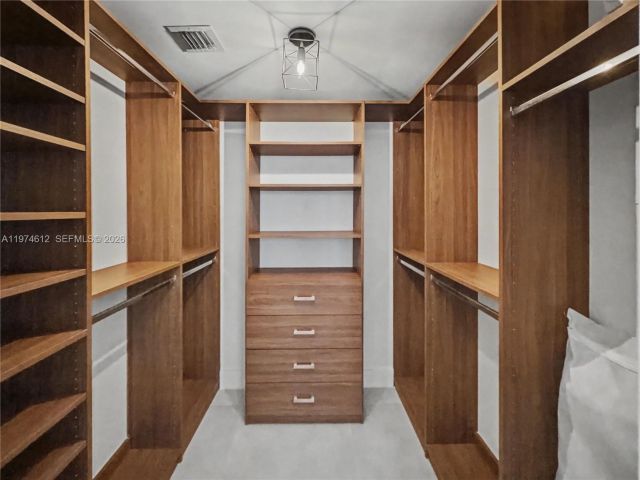 Apartment for rent  Unit #4611 - photo 7510684