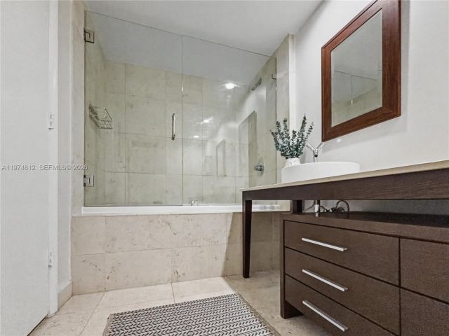 Apartment for rent  Unit #4611 - photo 7510686