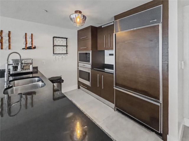 Apartment for rent  Unit #4611 - photo 7510689