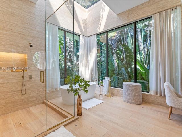 Home for rent at 1510 W 23rd St - photo 7469149