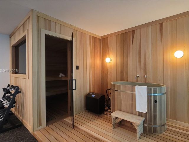 Home for rent at 1510 W 23rd St - photo 7469156