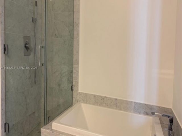 Apartment for rent  Unit #2505 - photo 7452642