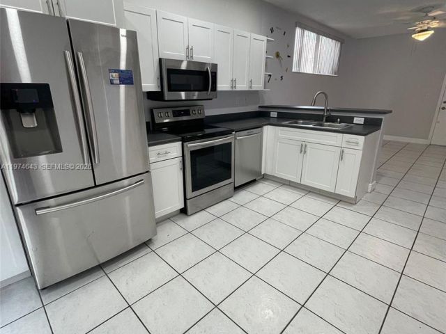 3-bedroom home for rent in Hollywood - 3720 Westminster St 3720 - MondialRealty