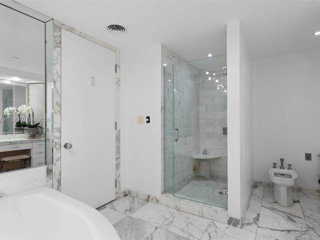 Apartment for sale  Unit #20-C - photo 7503801