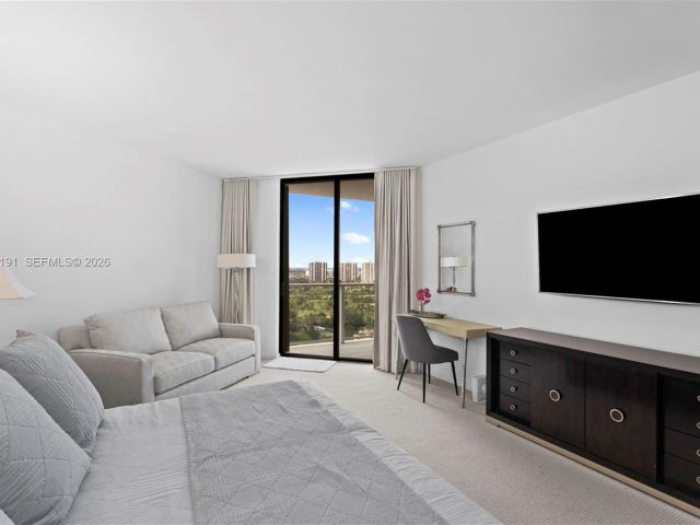 Apartment for sale  Unit #20-C - photo 7503805