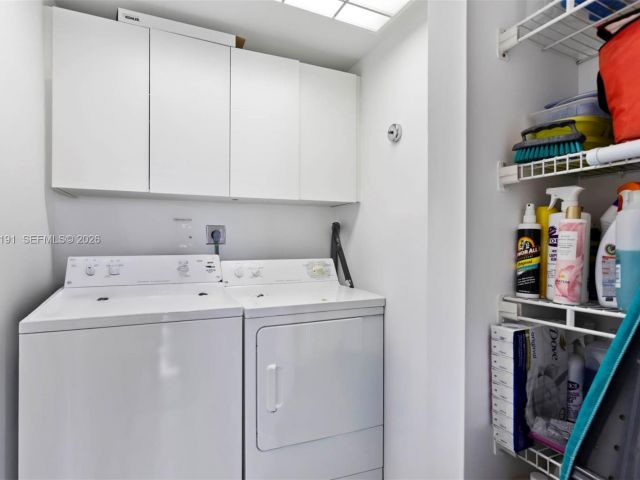 Apartment for sale  Unit #20-C - photo 7503807