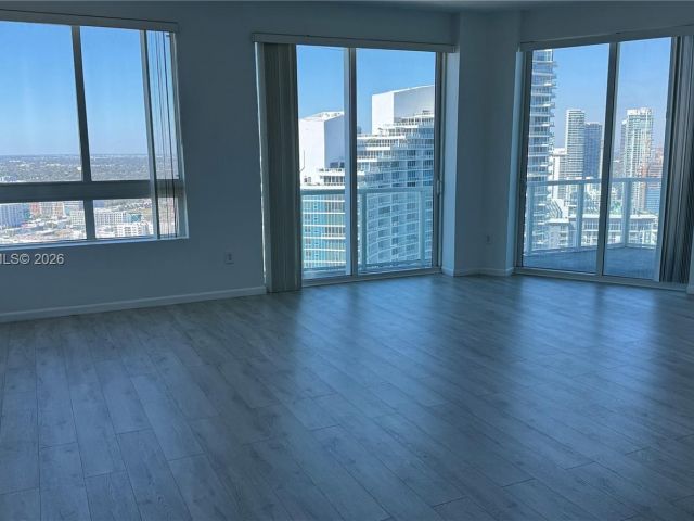 Apartment for rent  Unit #4112 - photo 7495169