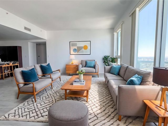 Apartment for rent  Unit #4112 - photo 7495173