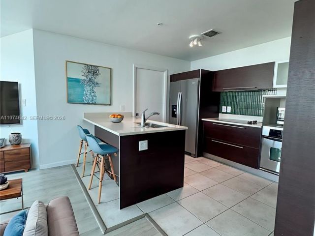 Apartment for rent  Unit #4112 - photo 7495177