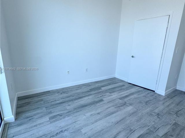 Apartment for rent  Unit #4112 - photo 7495178