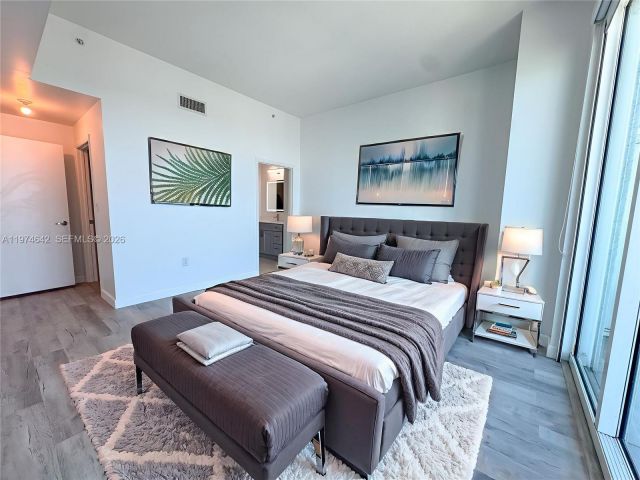 Apartment for rent  Unit #4112 - photo 7495185