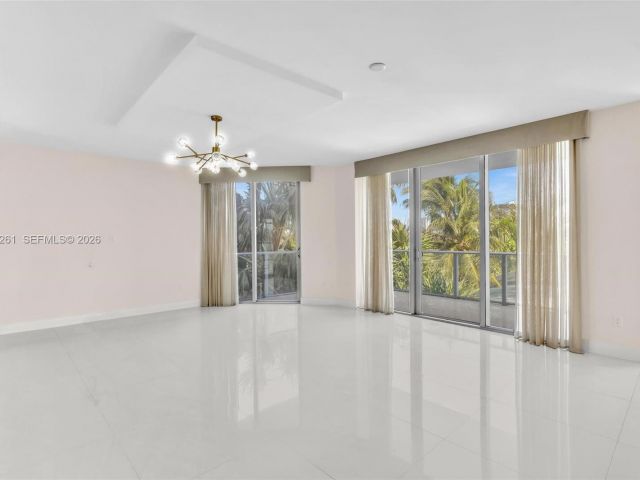 Apartment for rent  Unit #210 - photo 7503638