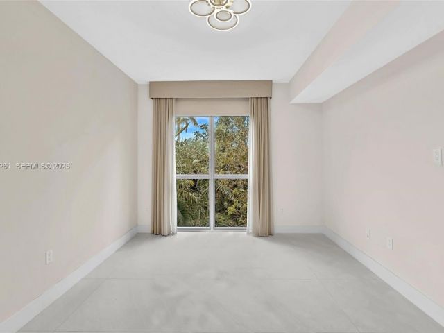 Apartment for rent  Unit #210 - photo 7503647