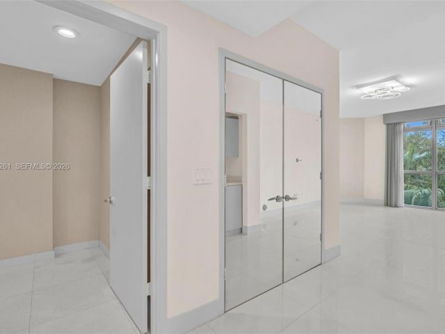 Apartment for rent  Unit #210 - photo 7503649