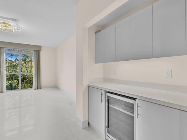 Apartment for rent  Unit #210 - photo 7503650