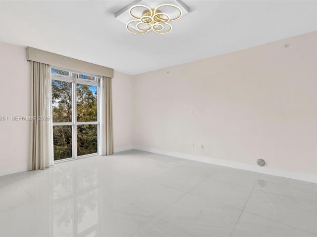 Apartment for rent  Unit #210 - photo 7503651