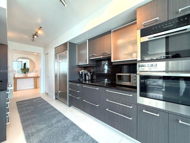 Apartment for sale  Unit #2002 - photo 7511719