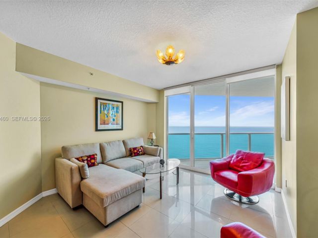 Apartment for rent  Unit #3605 - photo 7518016