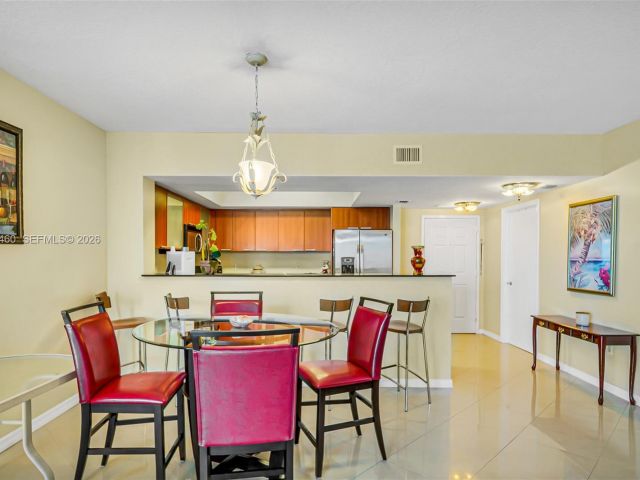 Apartment for rent  Unit #3605 - photo 7518017