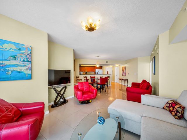 Apartment for rent  Unit #3605 - photo 7518019