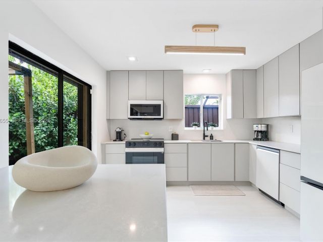 Home for sale at 20345 NE 10th Ct - photo 7531731