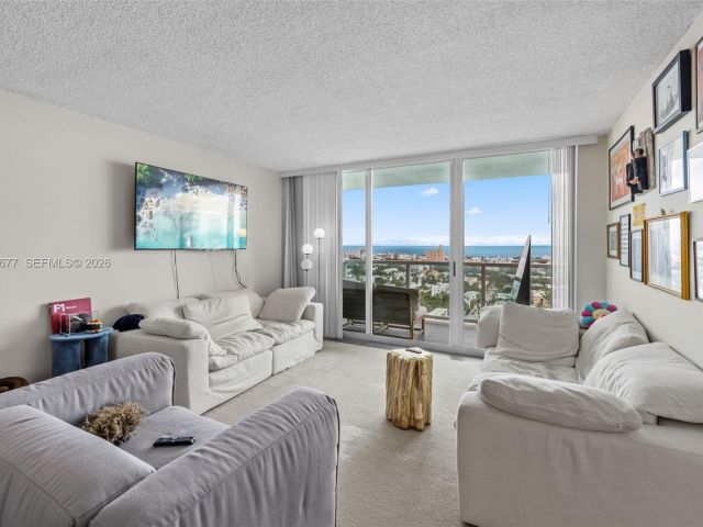 Apartment for rent  Unit #2204 - photo 7508688