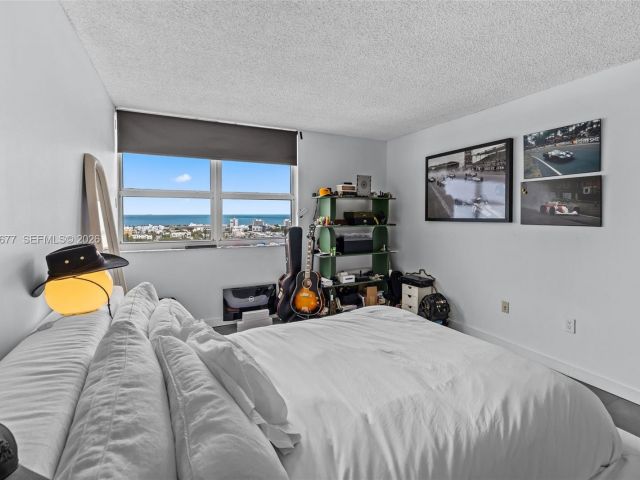 Apartment for rent  Unit #2204 - photo 7508695