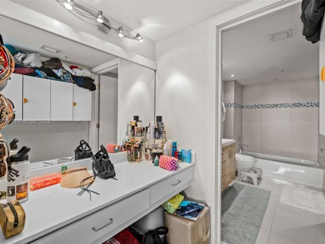 Apartment for rent  Unit #2204 - photo 7508700