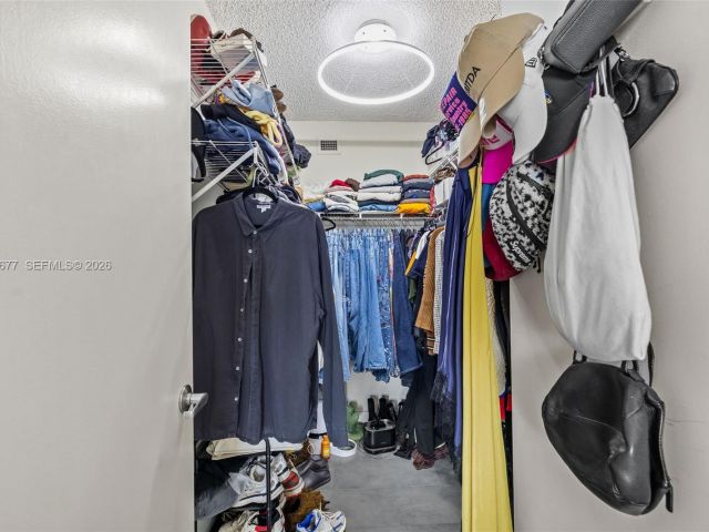 Apartment for rent  Unit #2204 - photo 7508702