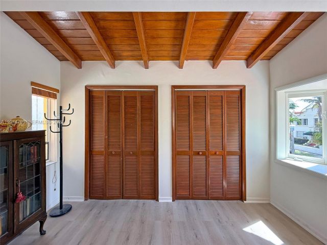 Home for sale at 1727 SW 11th Ter - photo 7518239