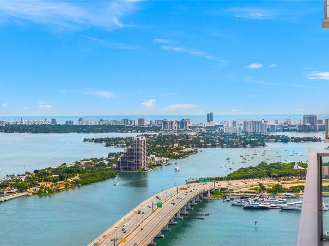 Apartment for rent  Unit #4405 - photo 7483825