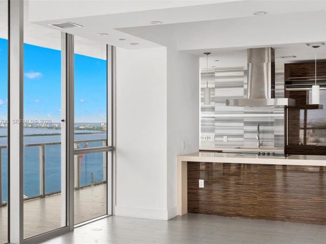 Apartment for rent  Unit #4405 - photo 7483827