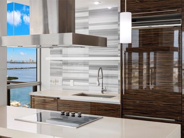 Apartment for rent  Unit #4405 - photo 7483828