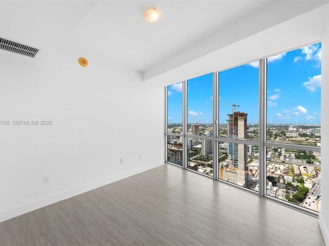 Apartment for rent  Unit #4405 - photo 7483840