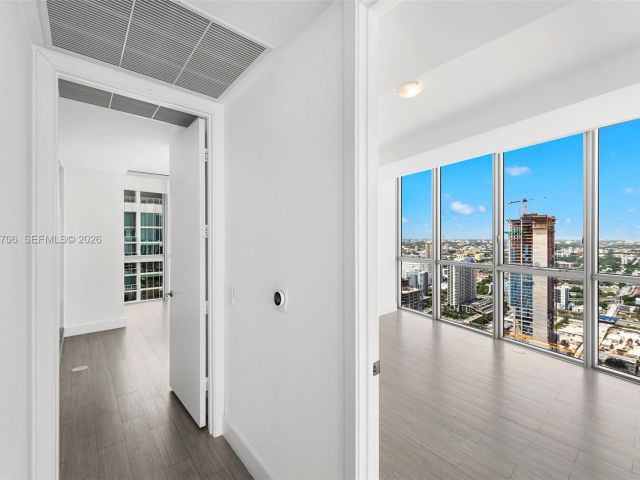 Apartment for rent  Unit #4405 - photo 7483841