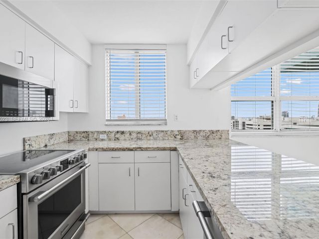 Apartment for rent  Unit #1102 - photo 7508673