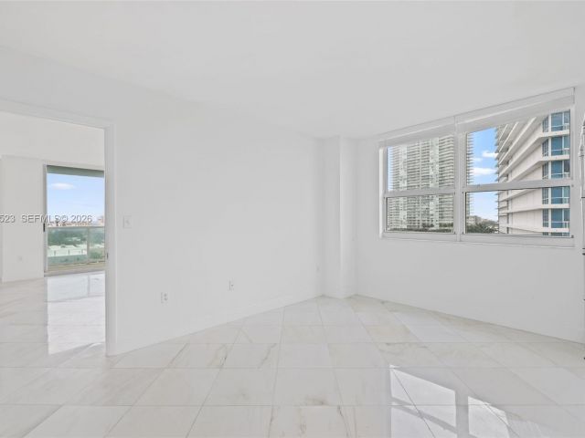 Apartment for rent  Unit #1102 - photo 7508679