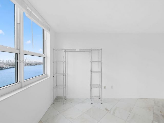 Apartment for rent  Unit #1102 - photo 7508681