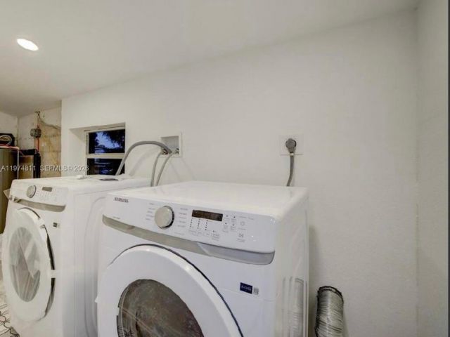 Home for rent at 1101 NW 14th Ct - photo 7483104