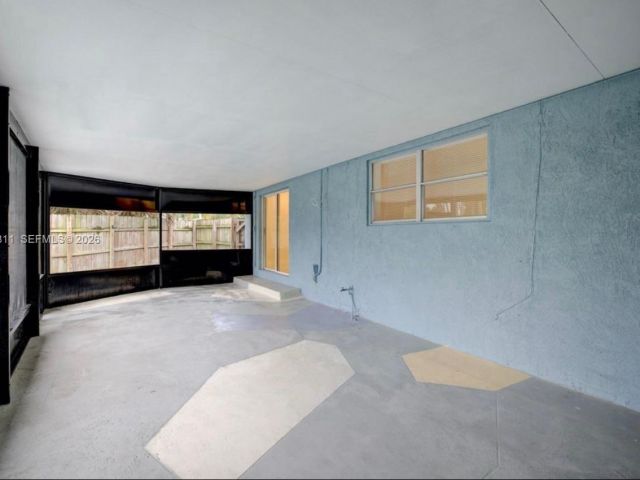 Home for rent at 1101 NW 14th Ct - photo 7483105