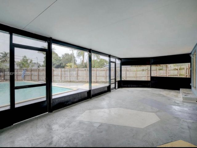 Home for rent at 1101 NW 14th Ct - photo 7483106